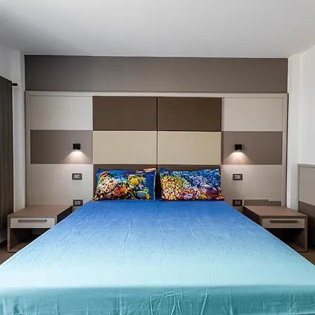 La Collina Di Montegrappa - Suites With Heated Private Pool - Suites With Shared Pool Tuglie Exterior photo