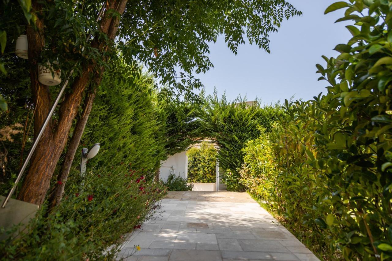 Apartahotel La Collina Di Montegrappa - With Heated Private Pool - With Shared Pool Tuglie